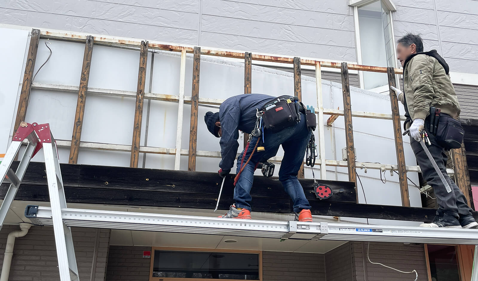 看板の解体・撤去工事